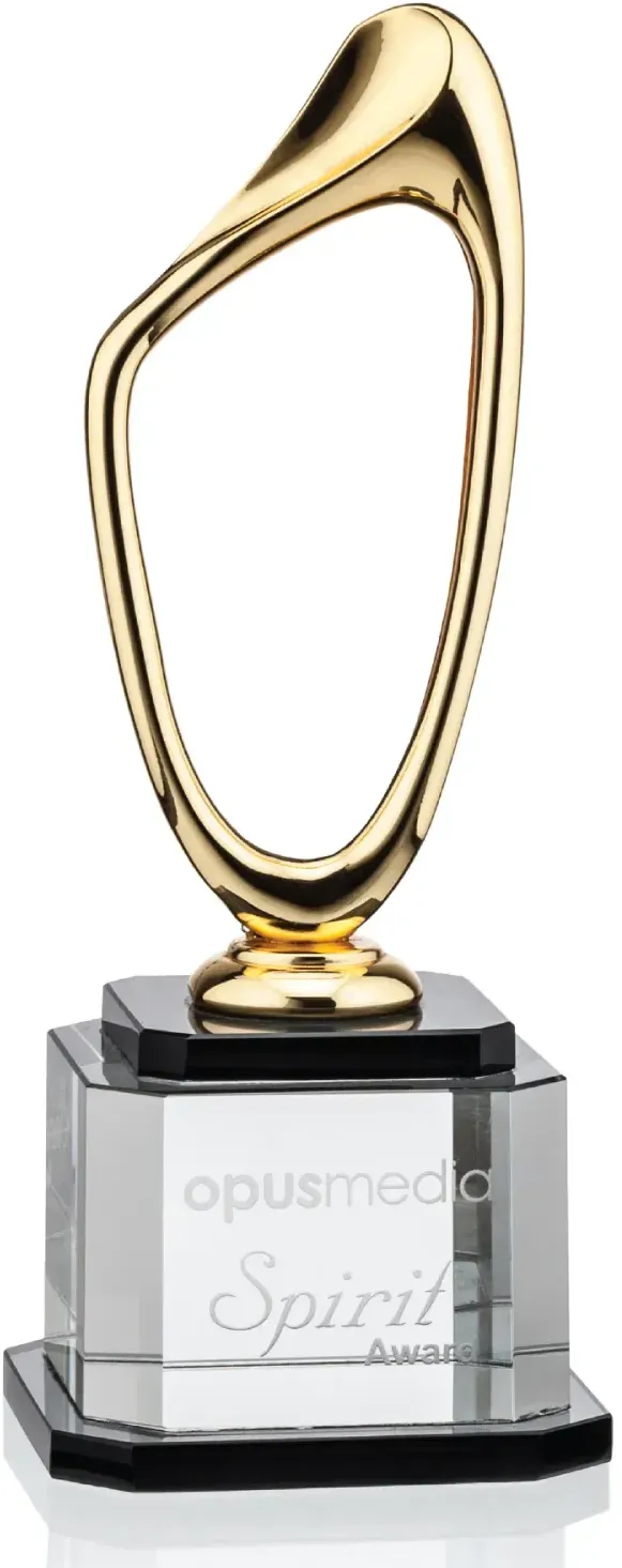 Gold Cast Customized Award on Crystal Base for Company Recognition