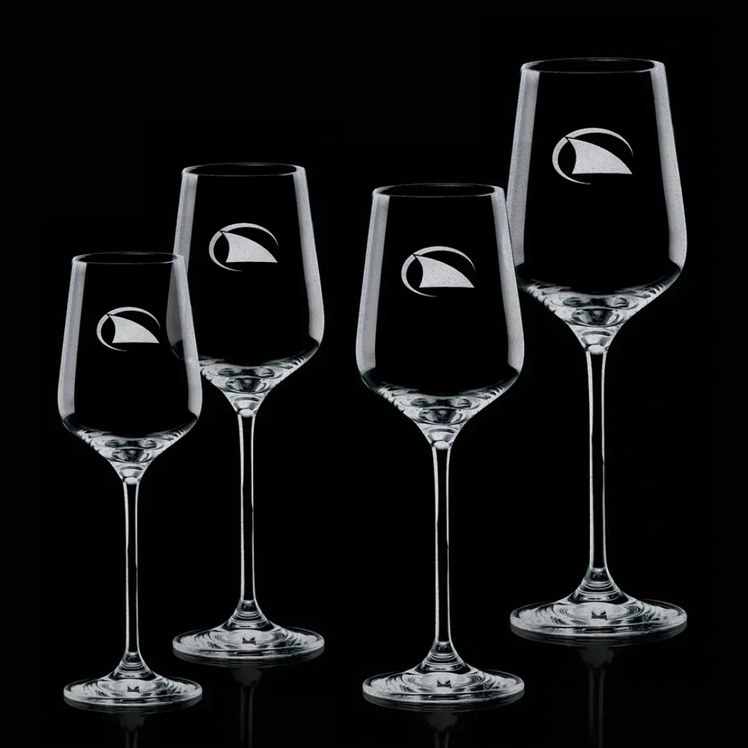 Personalized Sleek Rawlinson Wine Set