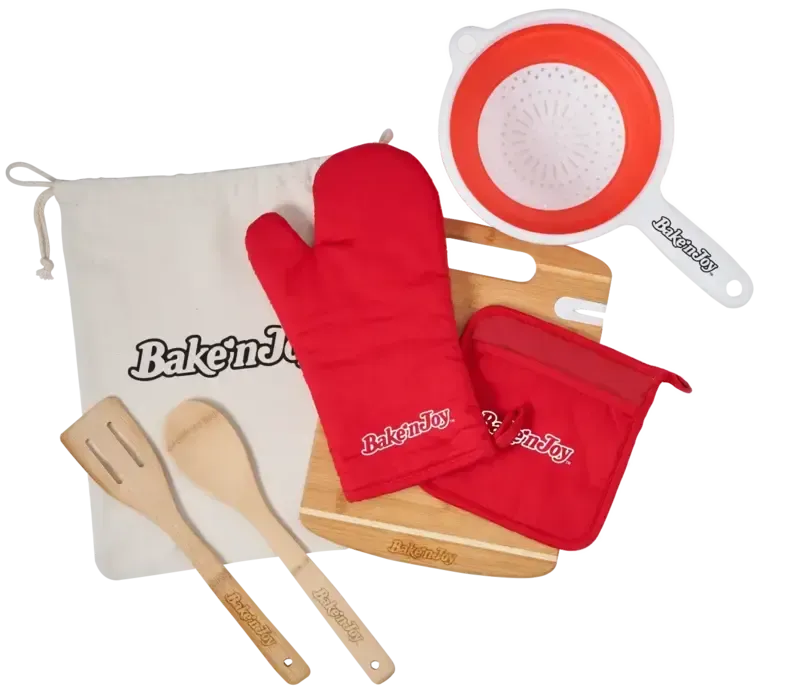 Personalized Kitchen Kit w/ Bamboo Cutting Board, Spoon, Spatula, Mitt, Holder & Strainer