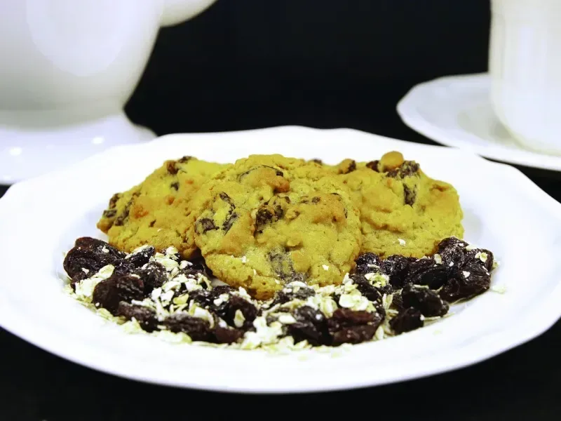 Fresh Beginnings Gourmet Combo Cookie Tin — view 7