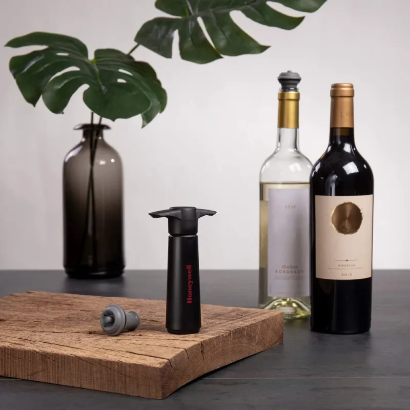 Vacu Vin® Wine Saver Set — view 5