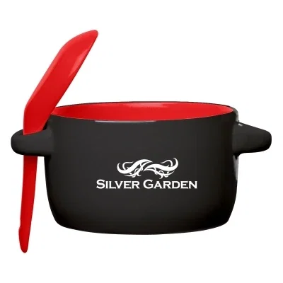 Spoon slotted alongside the handle for easy stirring