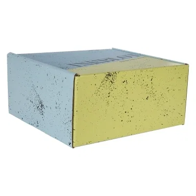 Deep corrugated carton sized for larger gifts and kits