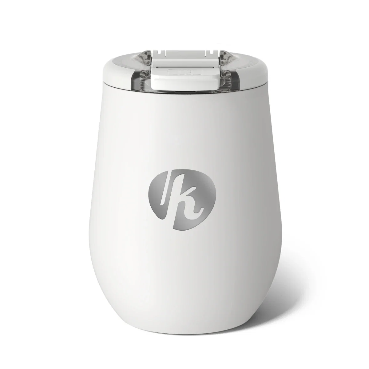 Angled view showing the wine tumbler together with its lid.