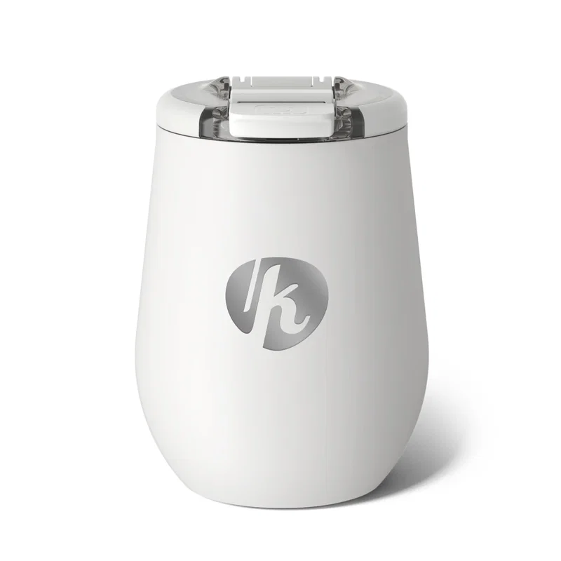 Angled view showing the wine tumbler together with its lid.