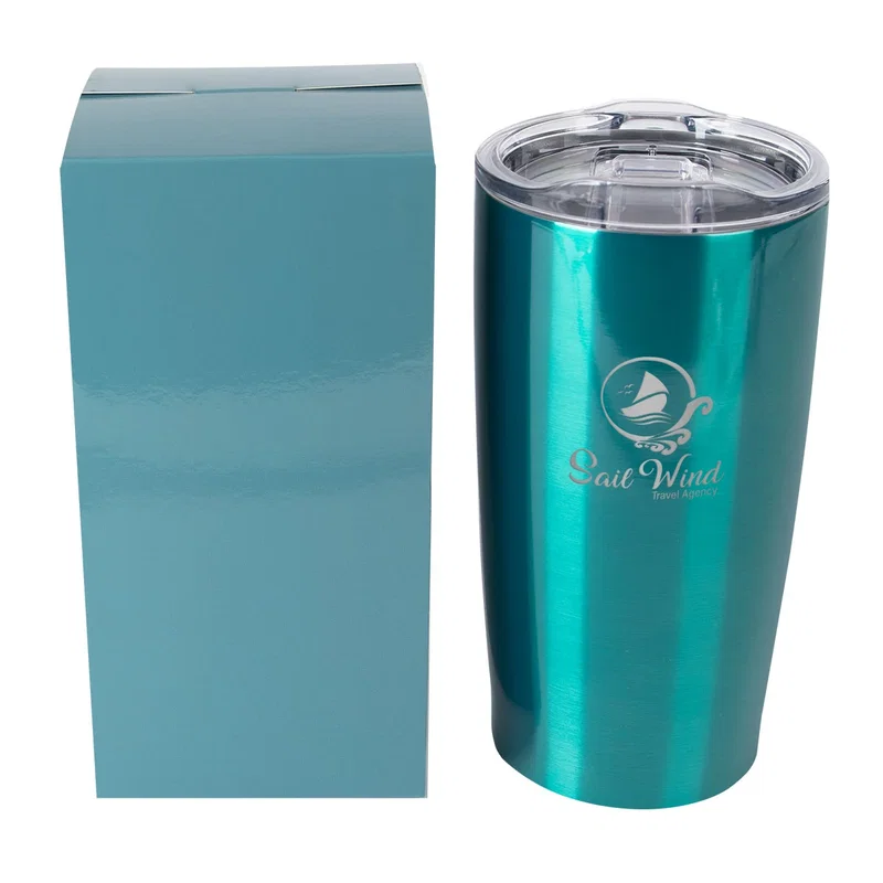 Close look at the lid opening and sip edge