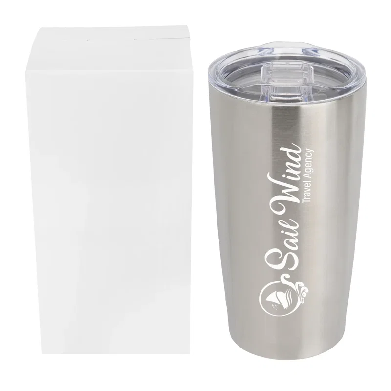 White tumbler with the clear lid in place