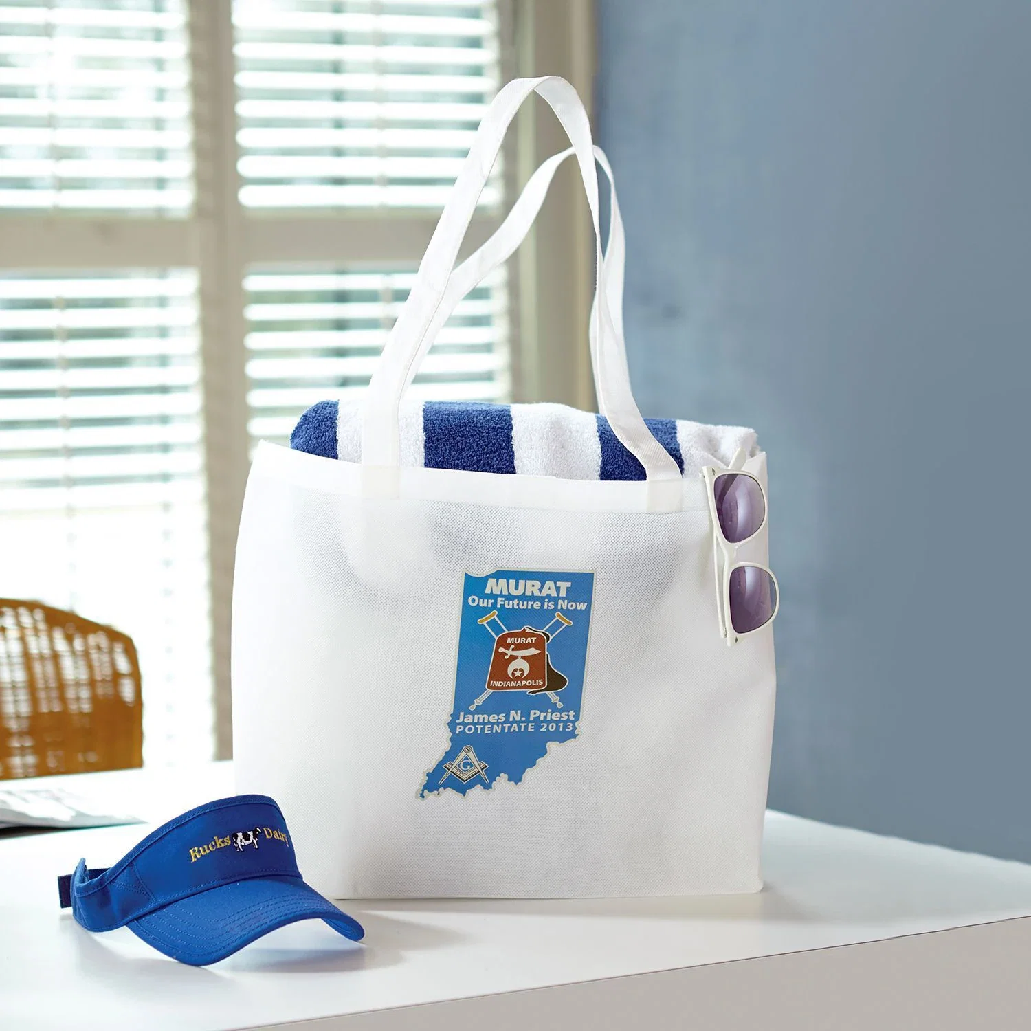 21 X 15 X 5 Convention Tote — White — view 4
