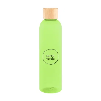 Front-facing shot of the 32 oz bottle on a pale surface.