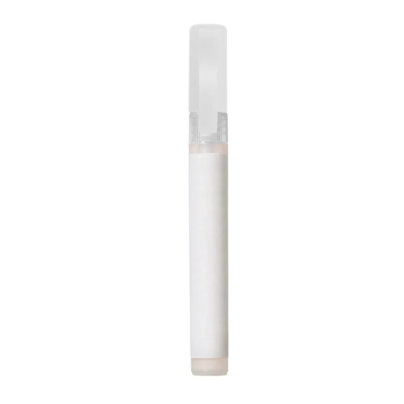 Nozzle and pocket clip at the top of the tube