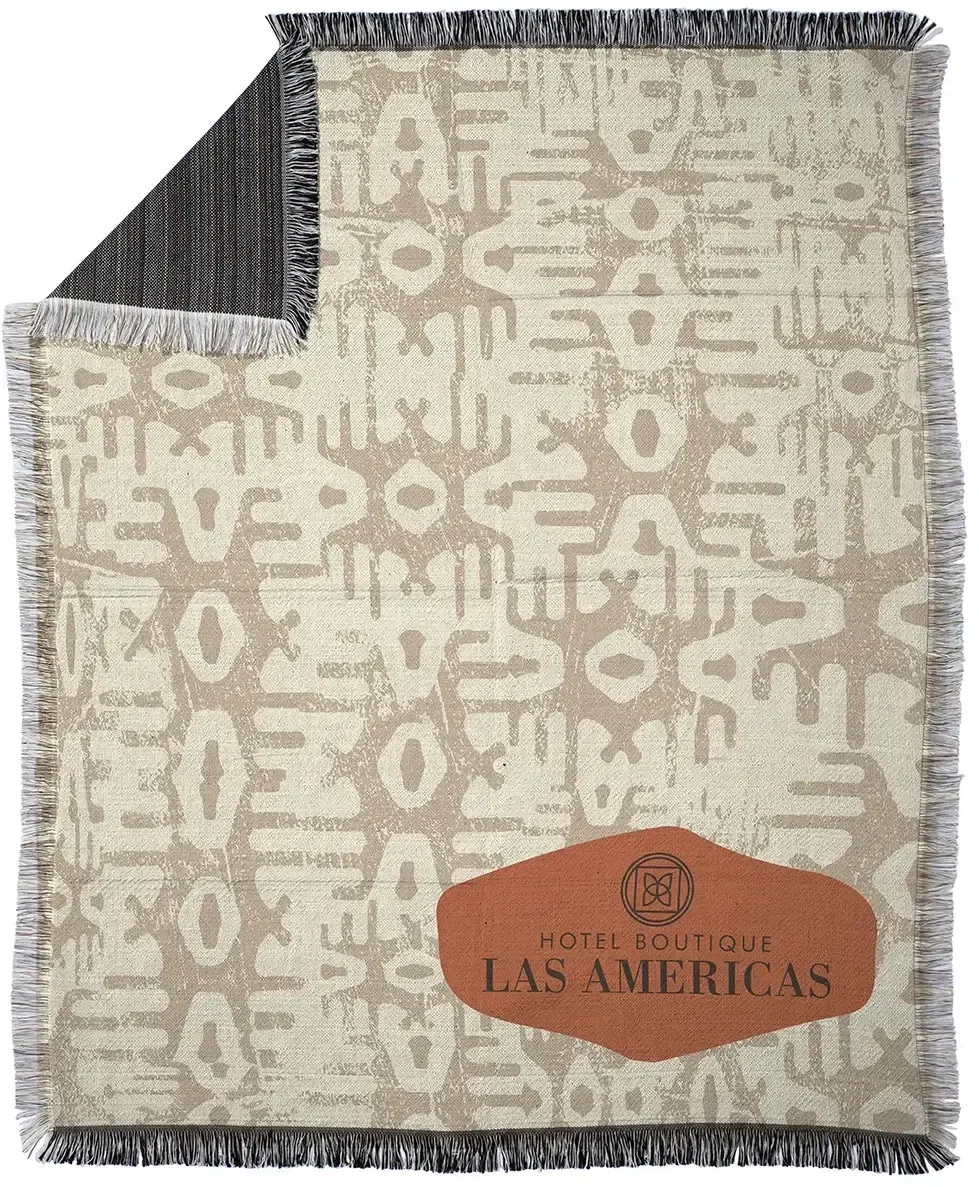 Fringed edge detail of the branded 500GSM woven tapestry throw for logo keepsake gifts