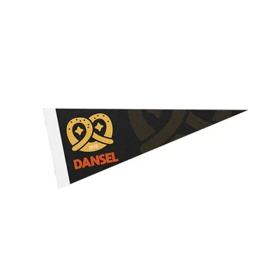 Tapered point at the narrow end of the banner