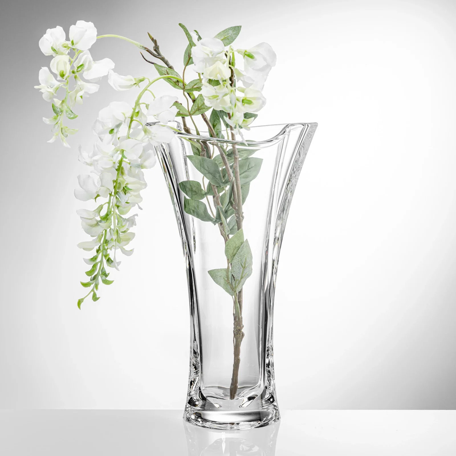 Custom Lead Free Crystalline Vase with Flared Body and Waved Rim for sales achievement awards