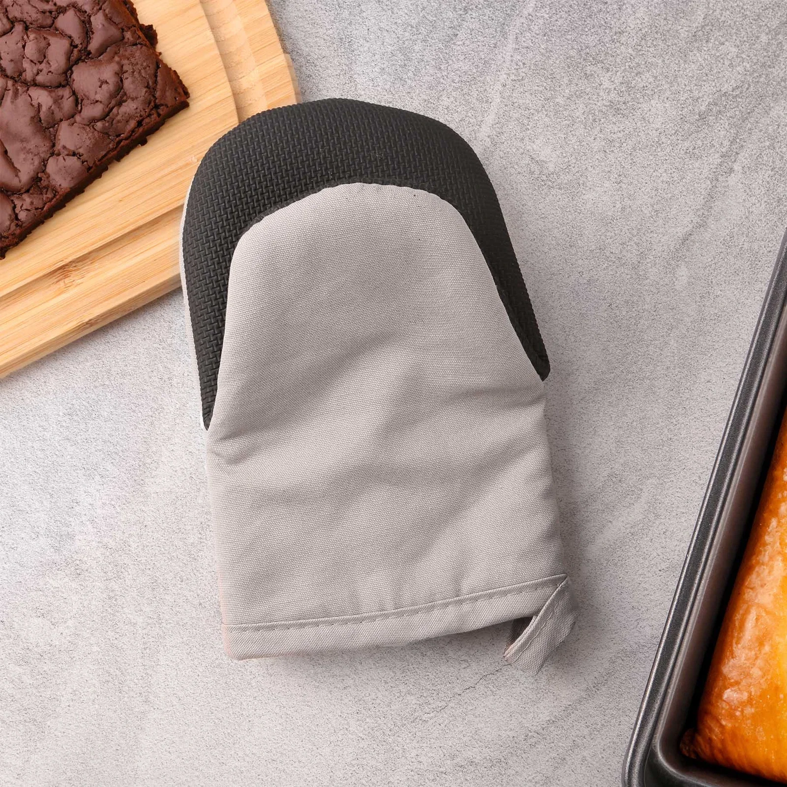 Apex Puppet Oven Mitt — view 3