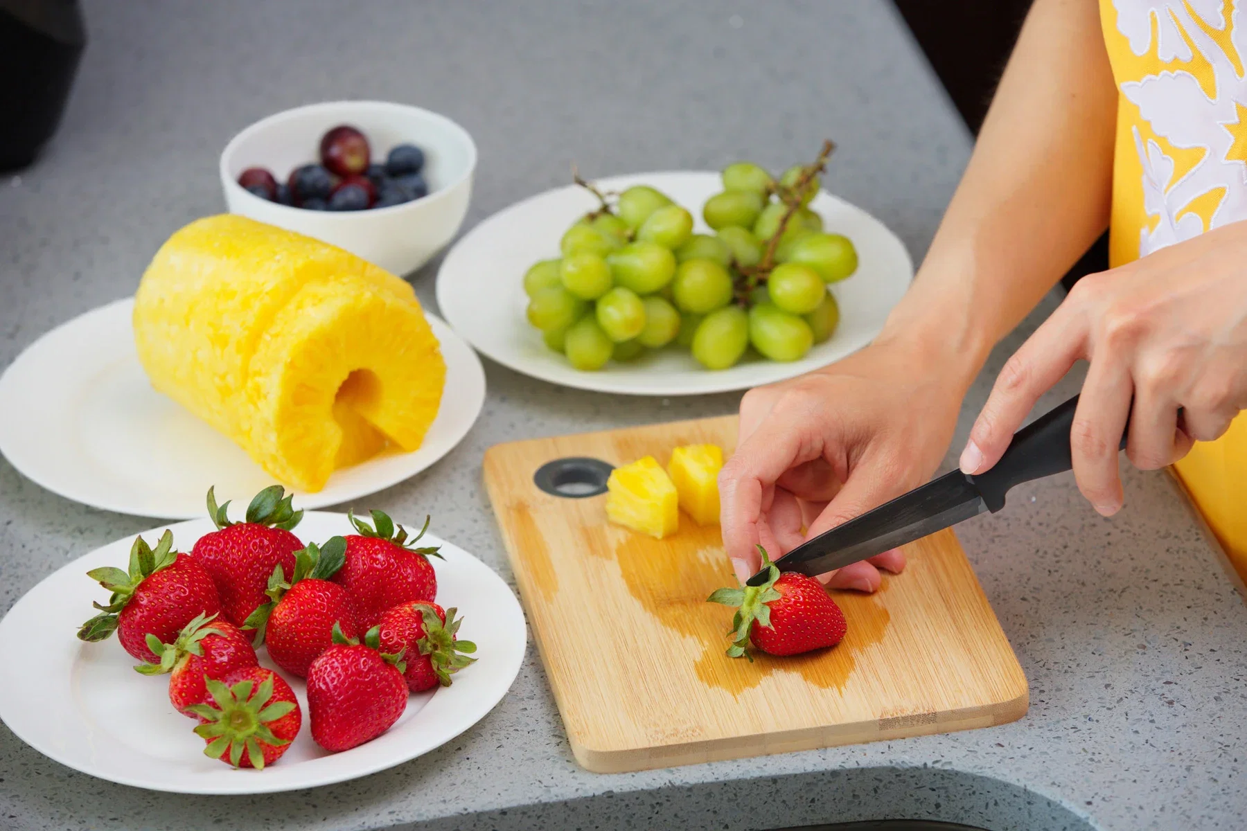Side profile of the promotional Bamboo Cutting Board showing its edge
