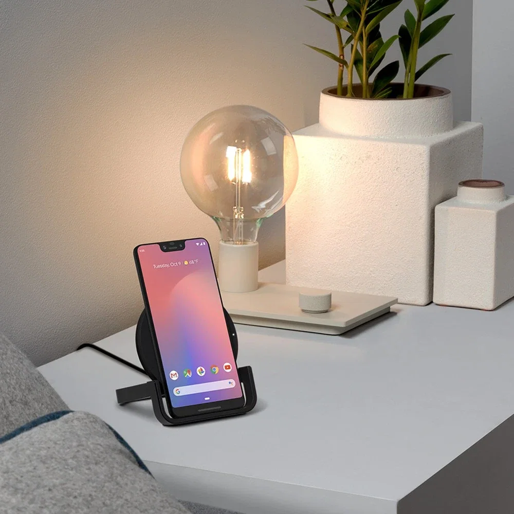 Belkin Boost Up Wireless Charging Stand 10W — view 3