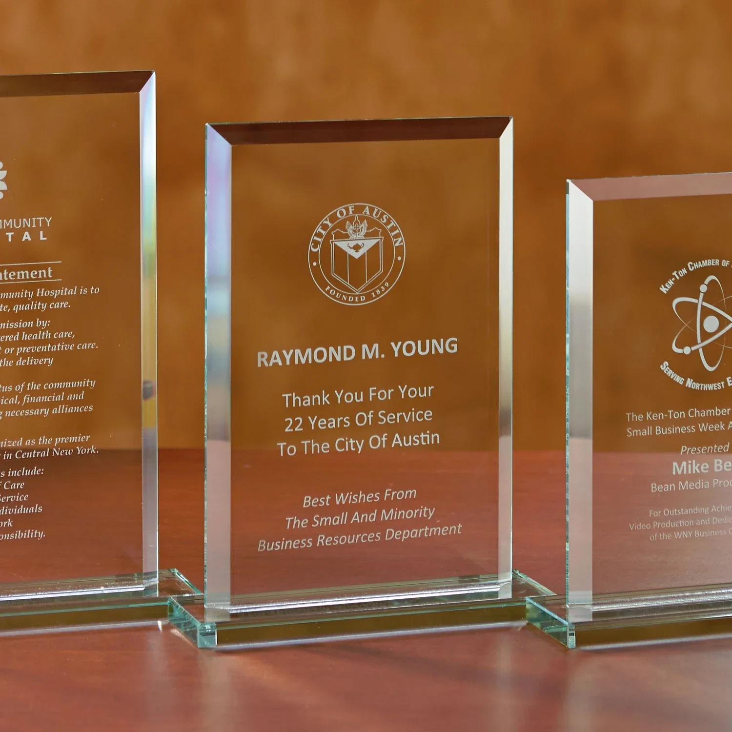 Beveled Rectangle - Medium Award — Clear — view 2