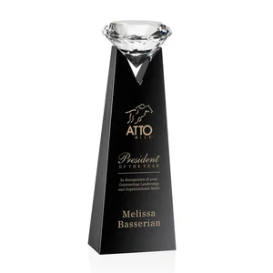 Diamond-Peak Crystal Award Built Up from Every Edge