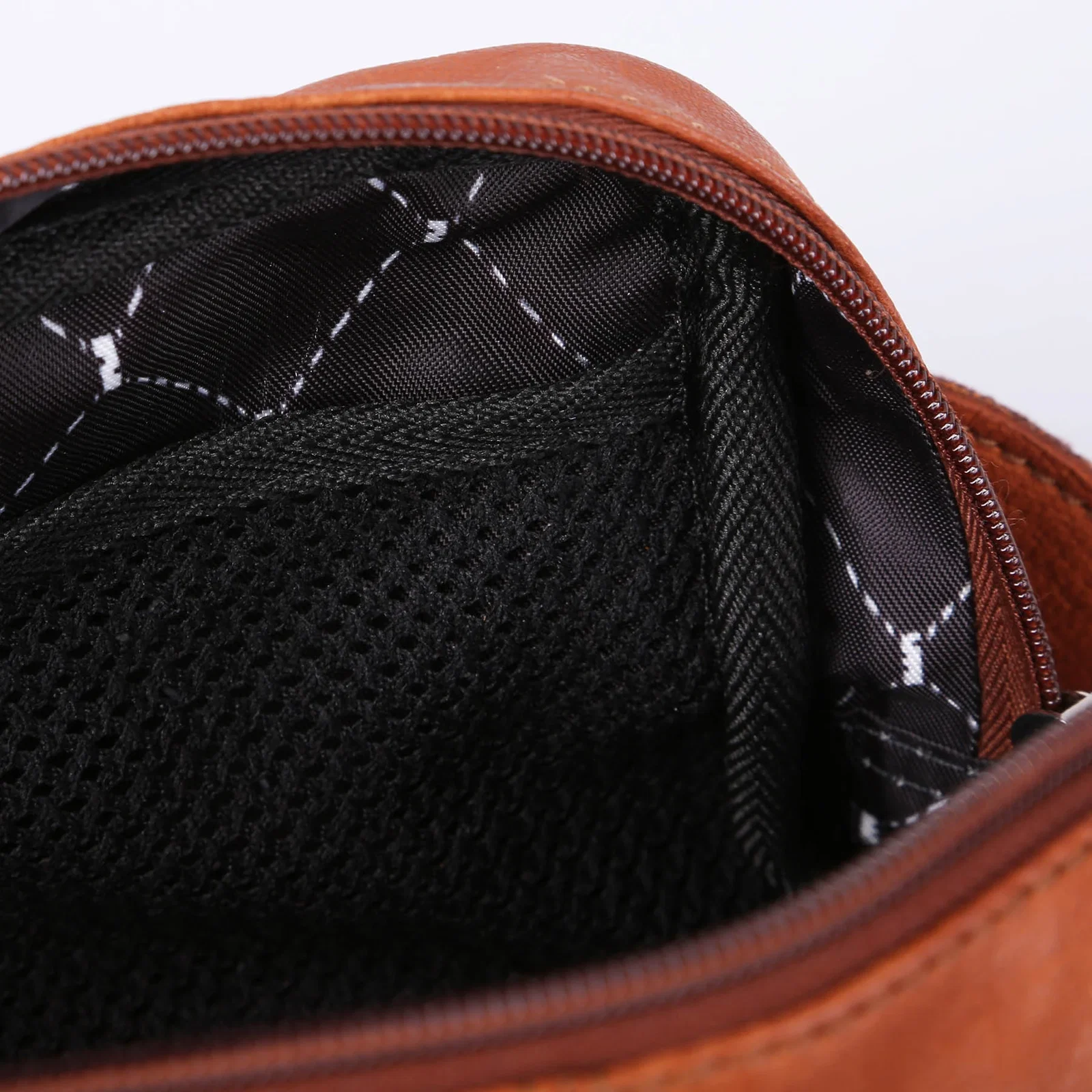 Brea Canyon Leather Cross Body Bag — view 17