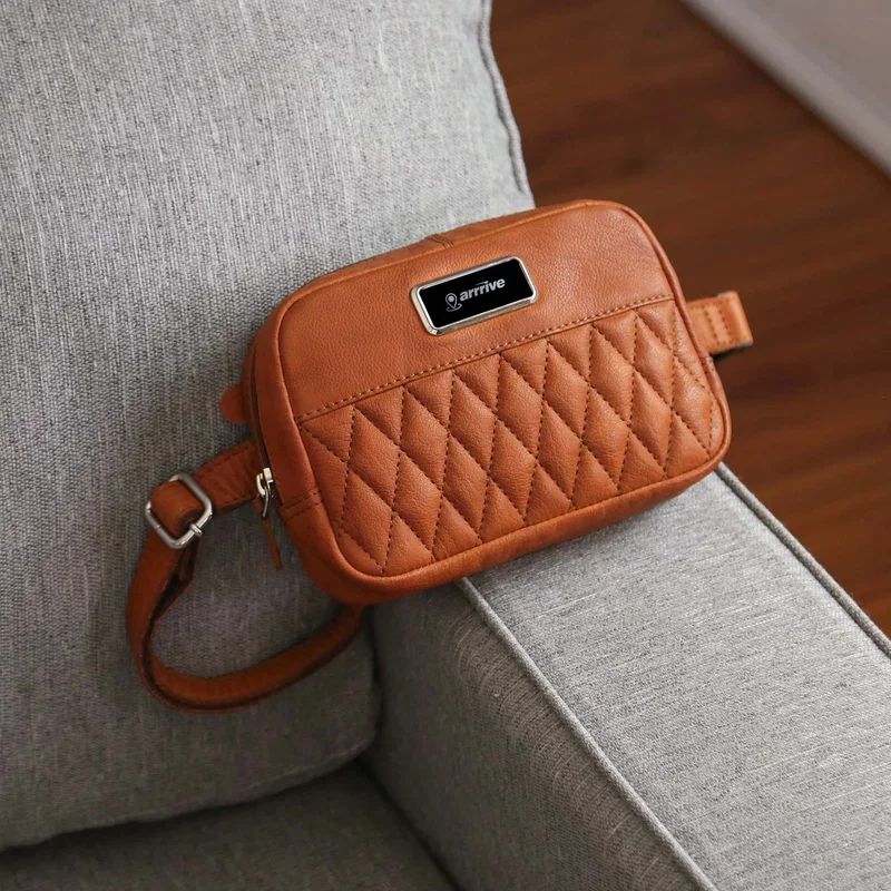 Brea Canyon Leather Cross Body Bag — view 18