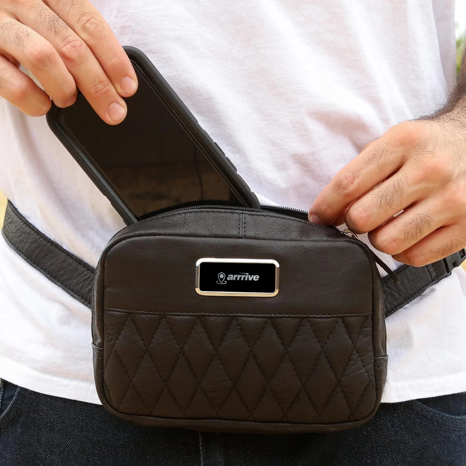 Brea Canyon Leather Cross Body Bag — view 22