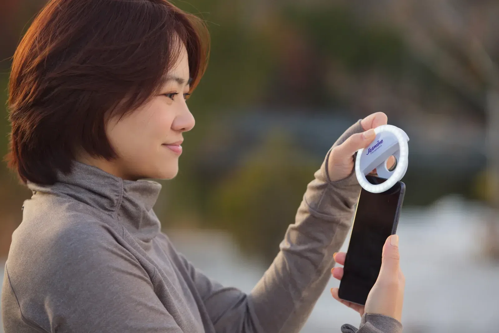 Close-up of custom ring light clip and brightness dial