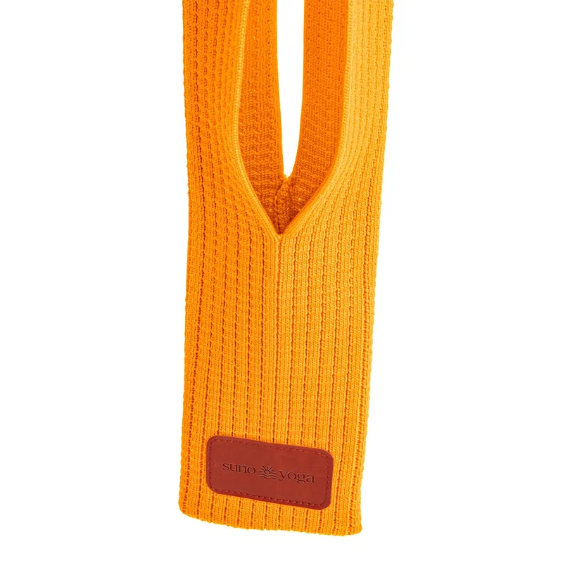 Capri Phone Pocket Style 2 clipped onto a belt, lifestyle shot