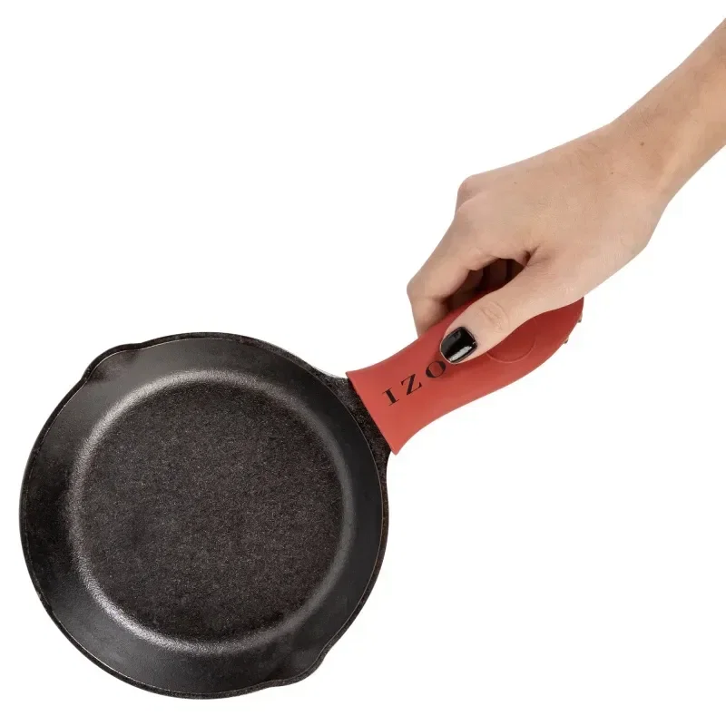 Cast Iron Lodge® Skillet With Silicone Custom Handle — view 3