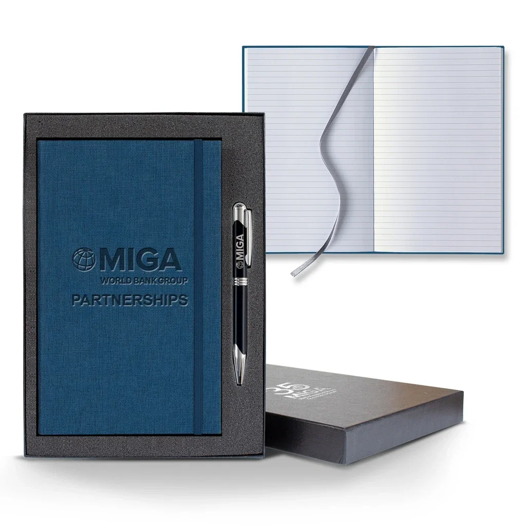 Castelli Linen Banded Medio Lined White Page Journal Gift Set — Jacket Color: Blue,Pen Color: Black Pen — view 3