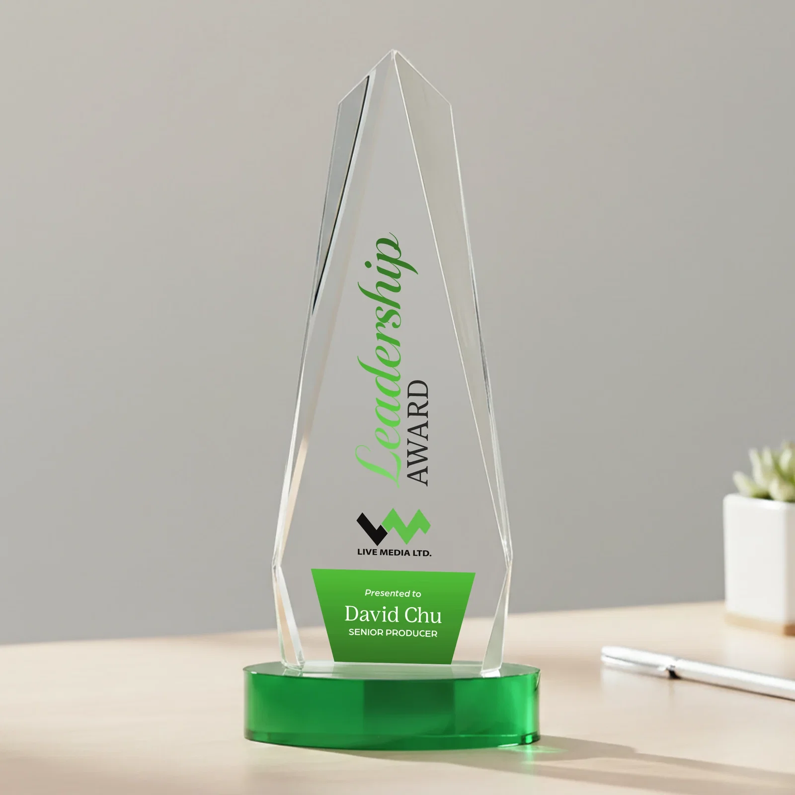 Customized Optical Crystal Tower Award on Oval Base for team milestone celebrations
