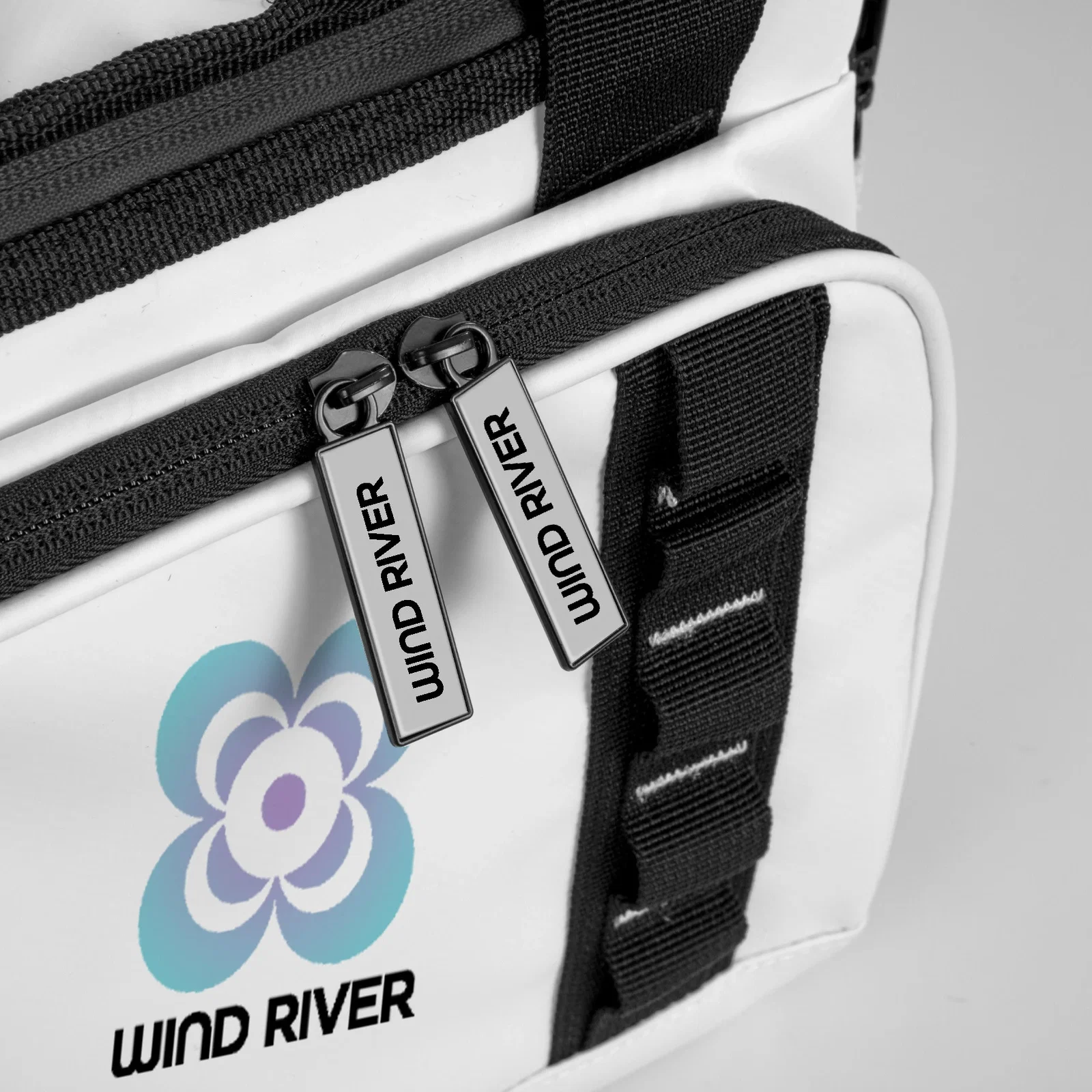 Chillamanjaro™ 12 Can Plateau Cooler Bag — view 11