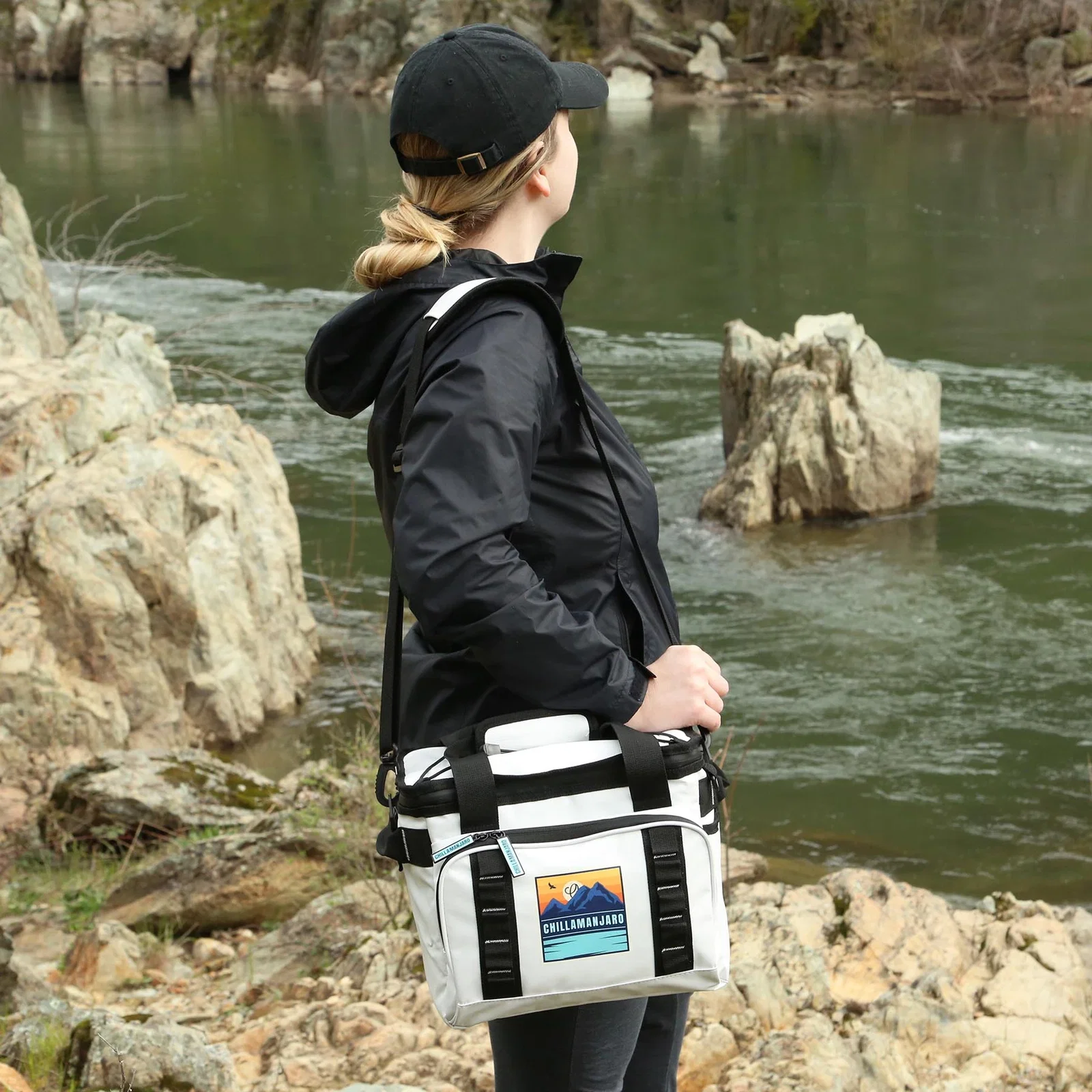Chillamanjaro™ 12 Can Plateau Cooler Bag — view 4