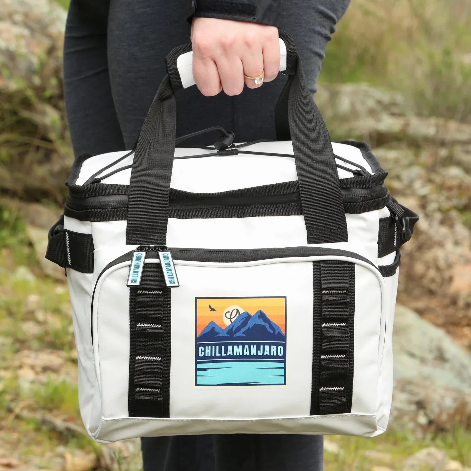 Chillamanjaro™ 12 Can Plateau Cooler Bag — view 8