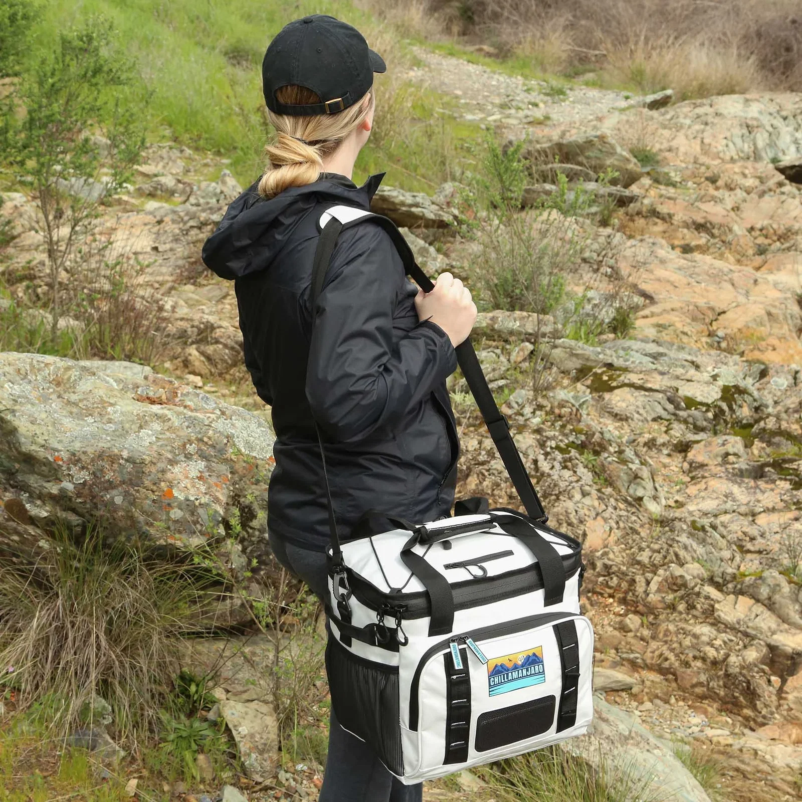 Chillamanjaro™ 18 Can Altitune Cooler Bag — view 5