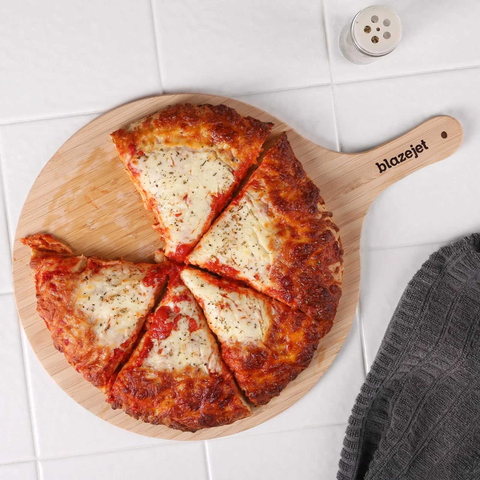 Chun Bamboo Pizza Board — view 2