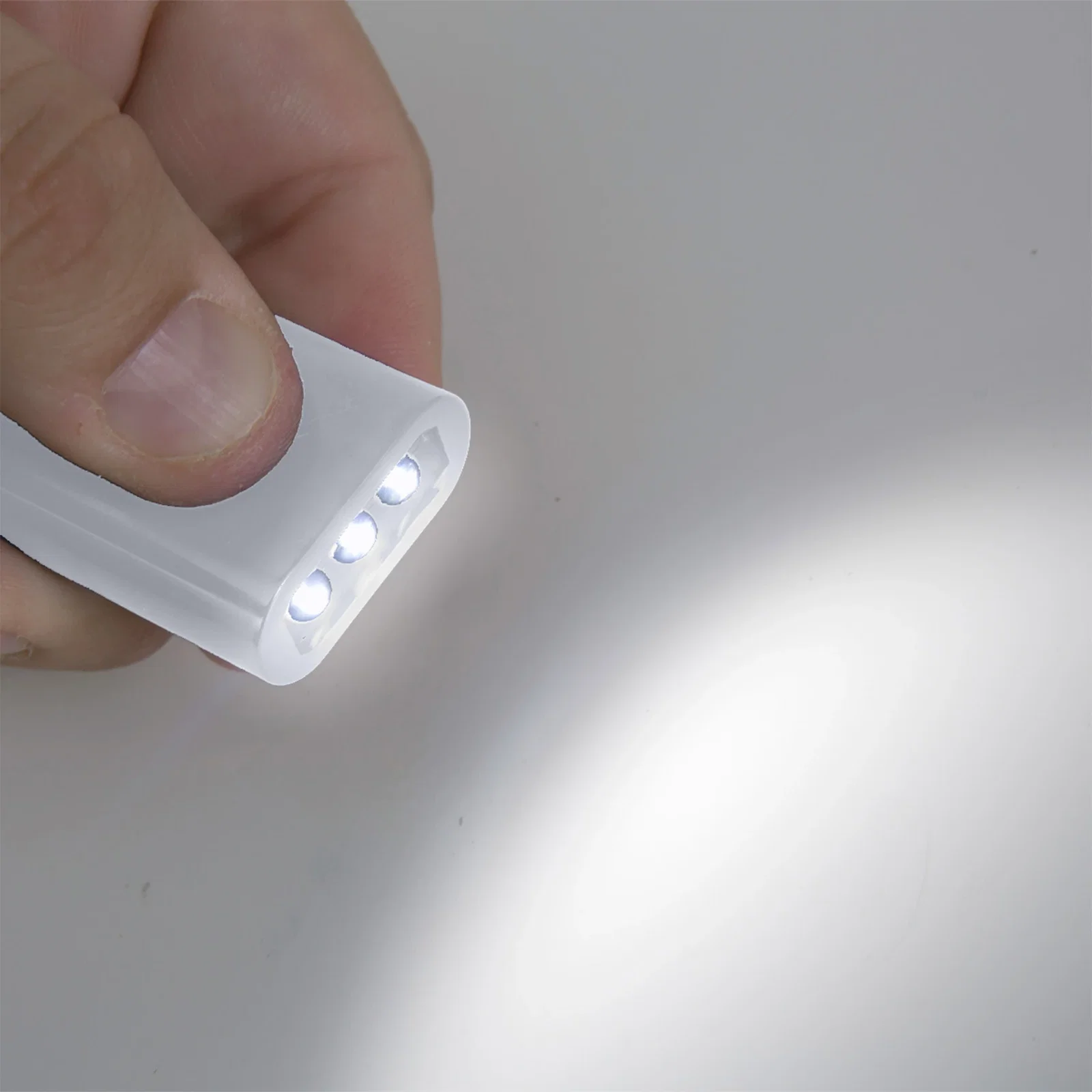 Clip On Pull-Apart Plastic Flashlight — view 2