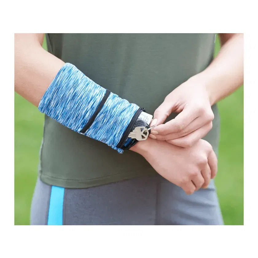 Cooling Heathered Wrist Band with Pocket being worn