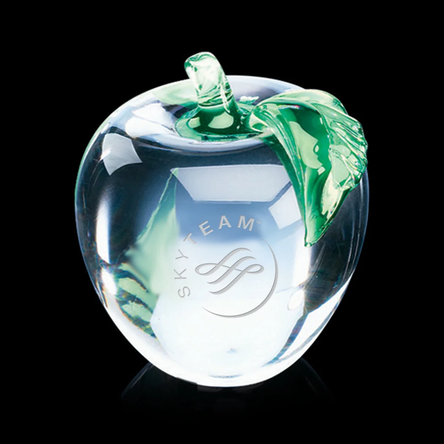 Customizable Glass Apple Paperweight with Etching — view 4