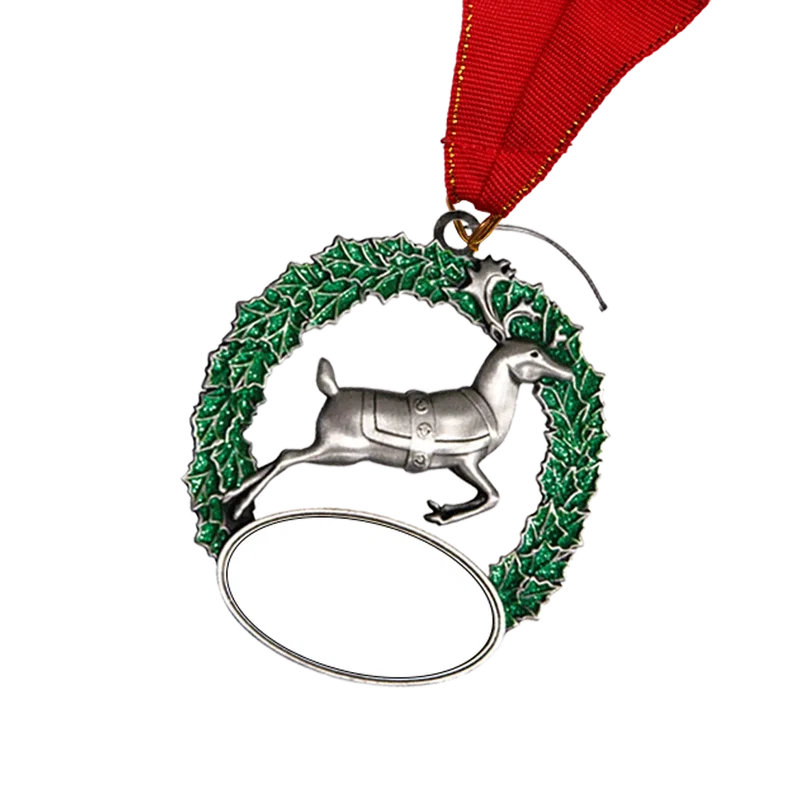 Digistock 3D Ornaments: Reindeer & Wreath — view 2