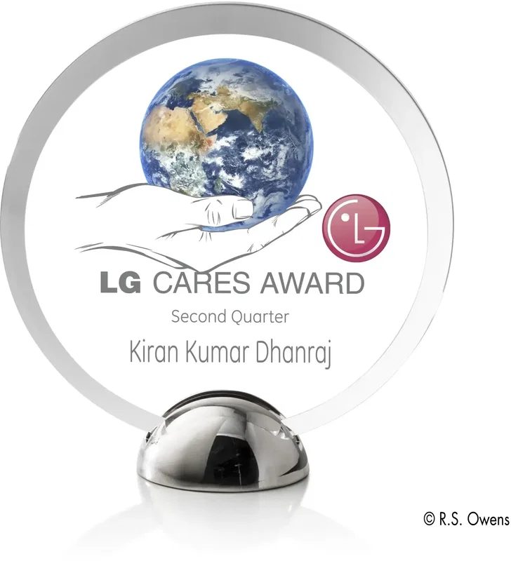 Discus Hemisphere Award — view 8