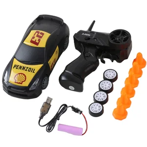 ABS Plastic RC Stunt Car with Traffic Cone Accessories