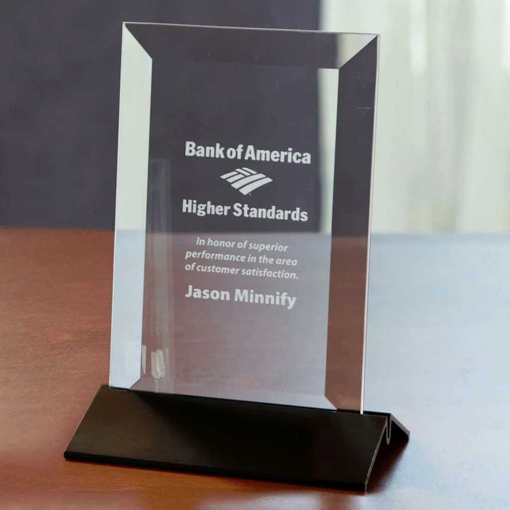 Epoch Vertical Medium Glass Award — Clear — view 2