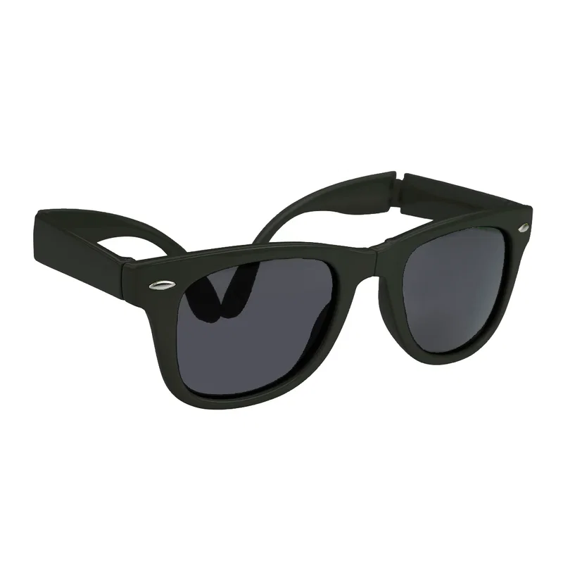 Everyday folding pair for the beach, boardwalk and backyard events