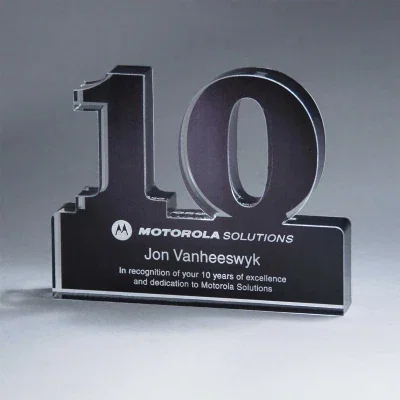 One of five available sizes shown on a flat surface