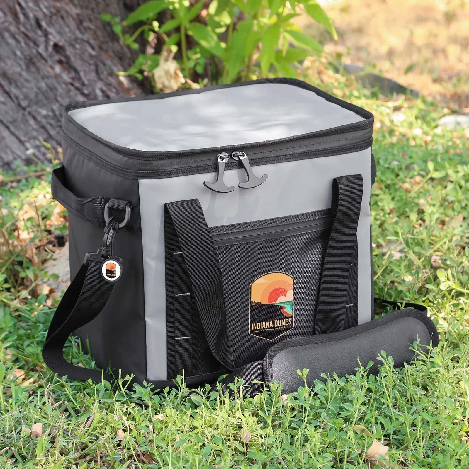 24 Can Glacier Peak Xl Cooler Bag — view 2