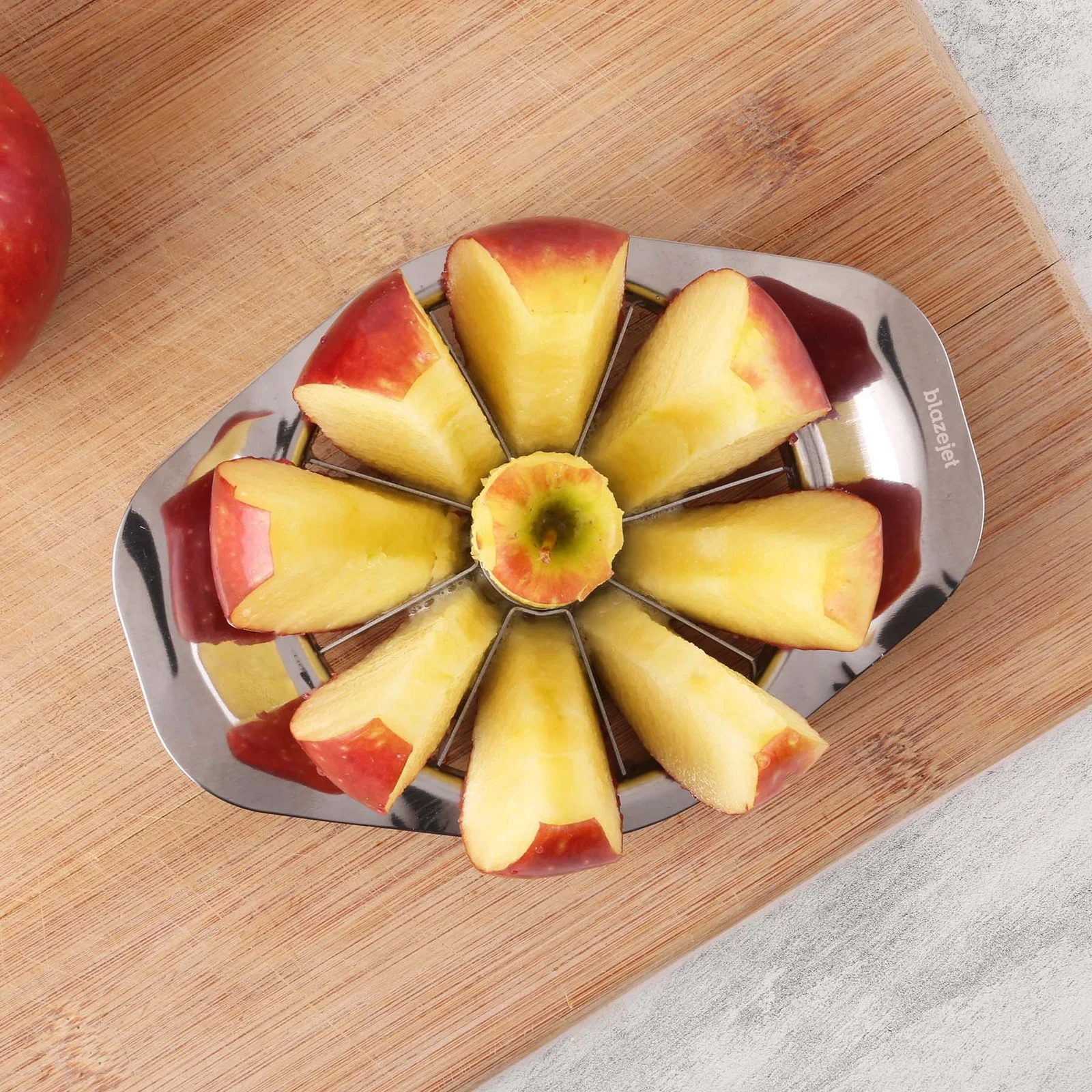 Growers Stainless Apple Slicer — view 3