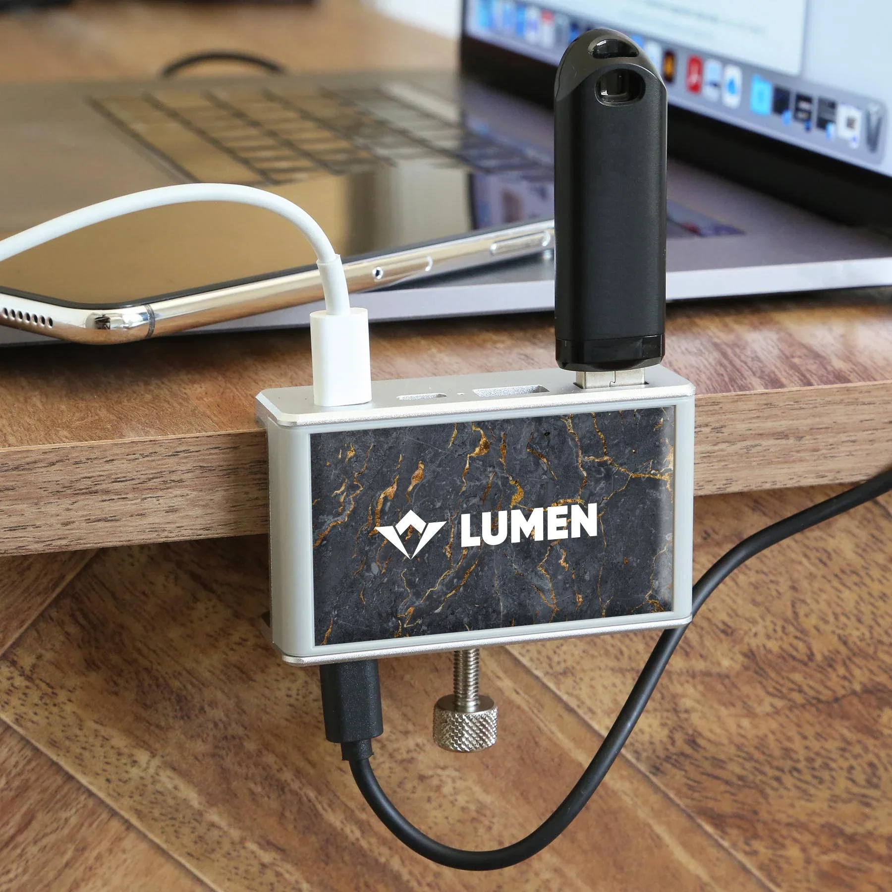 Hang4 USB Hub — view 3