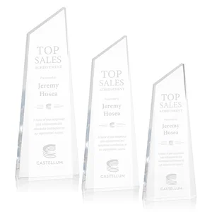 Right-Facing Acrylic Peak Award with Beveled Sides