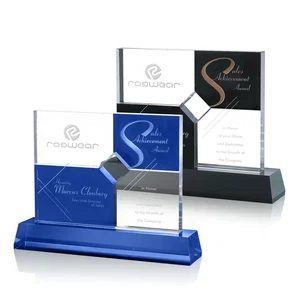Multi-Panel Optical Crystal Award With a Four-Position Etch