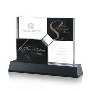 Multi-Panel Optical Crystal Award With a Four-Position Etch